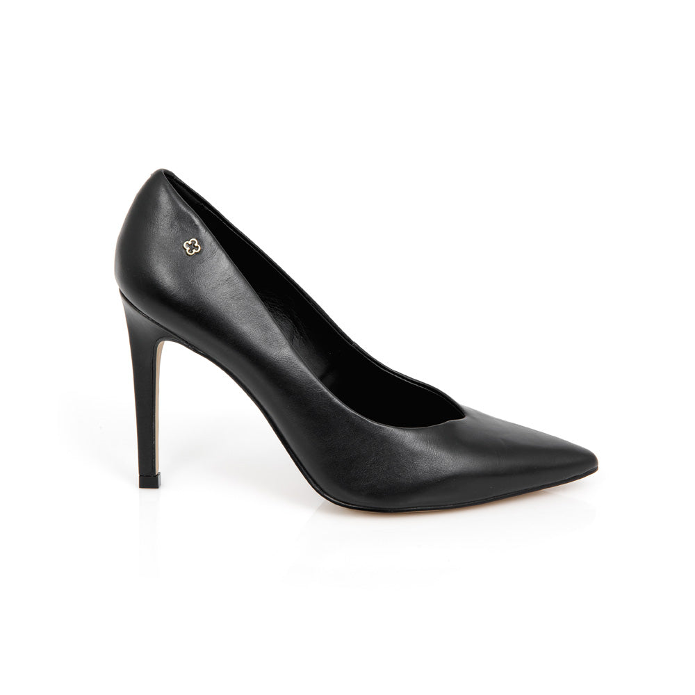SCARPIN SALTO ALTO PRETO DE COURO
