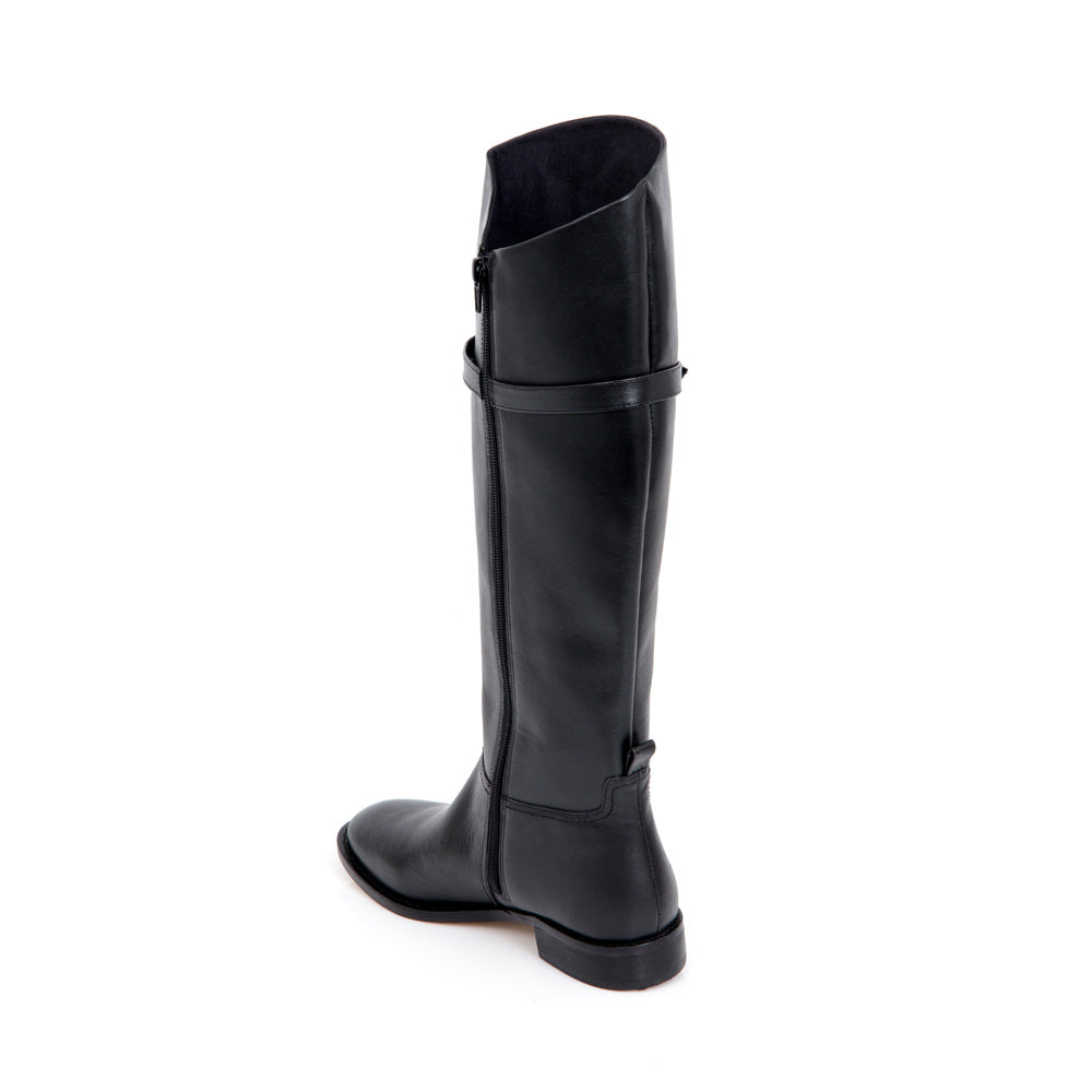 BOTA CANO ALTO PRETA DE COURO