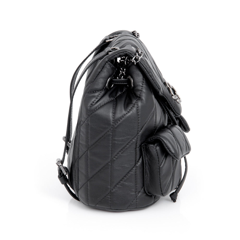 MOCHILA PRETA DE COURO MATELASSÊ ALÇA CORRENTE