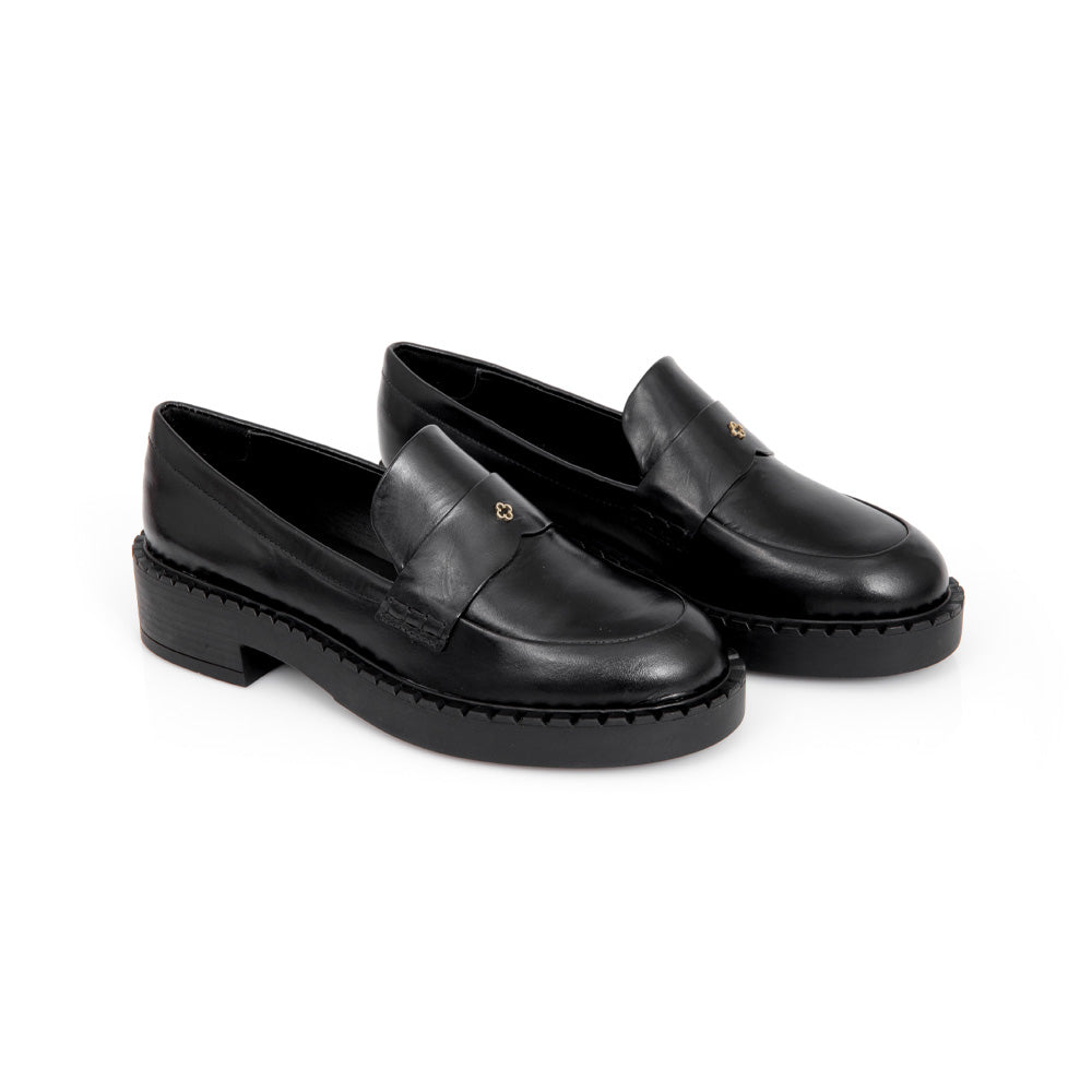 LOAFER MOCASSIM PRETO DE COURO SALTO BAIXO