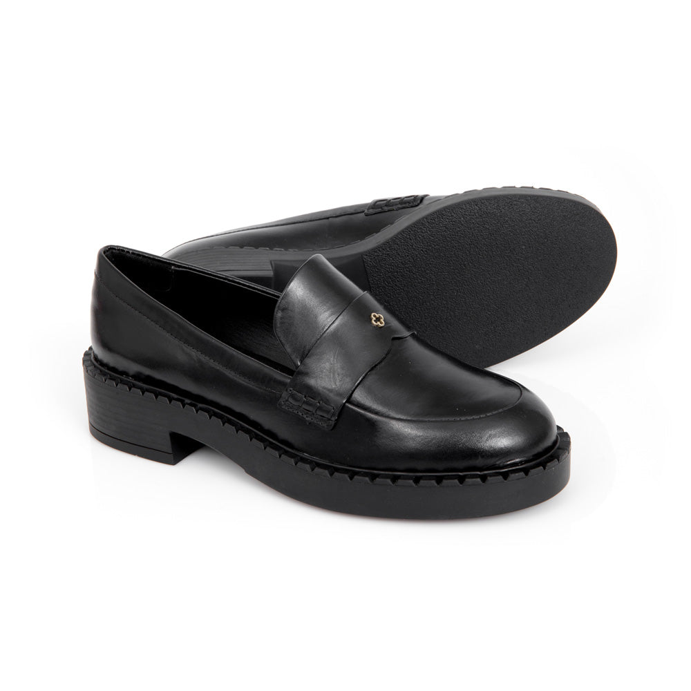 LOAFER MOCASSIM PRETO DE COURO SALTO BAIXO