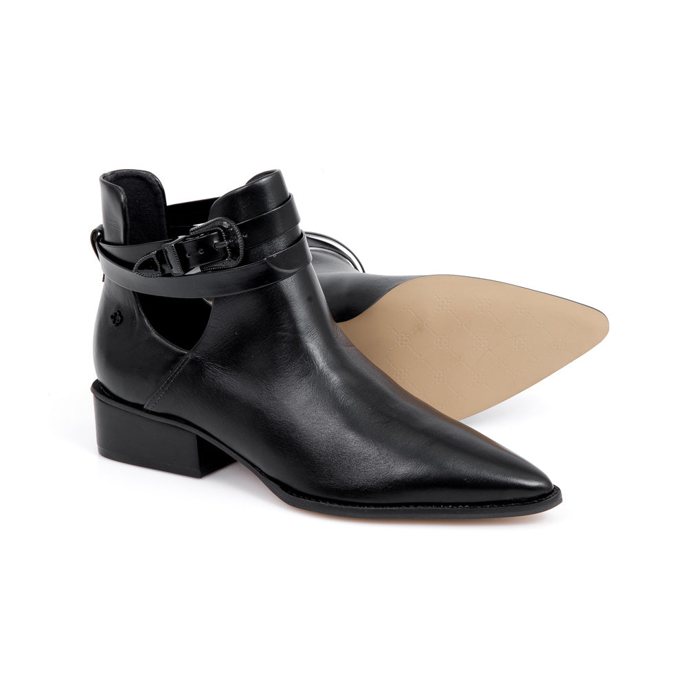 BOTA CANO CURTO PRETA DE COURO