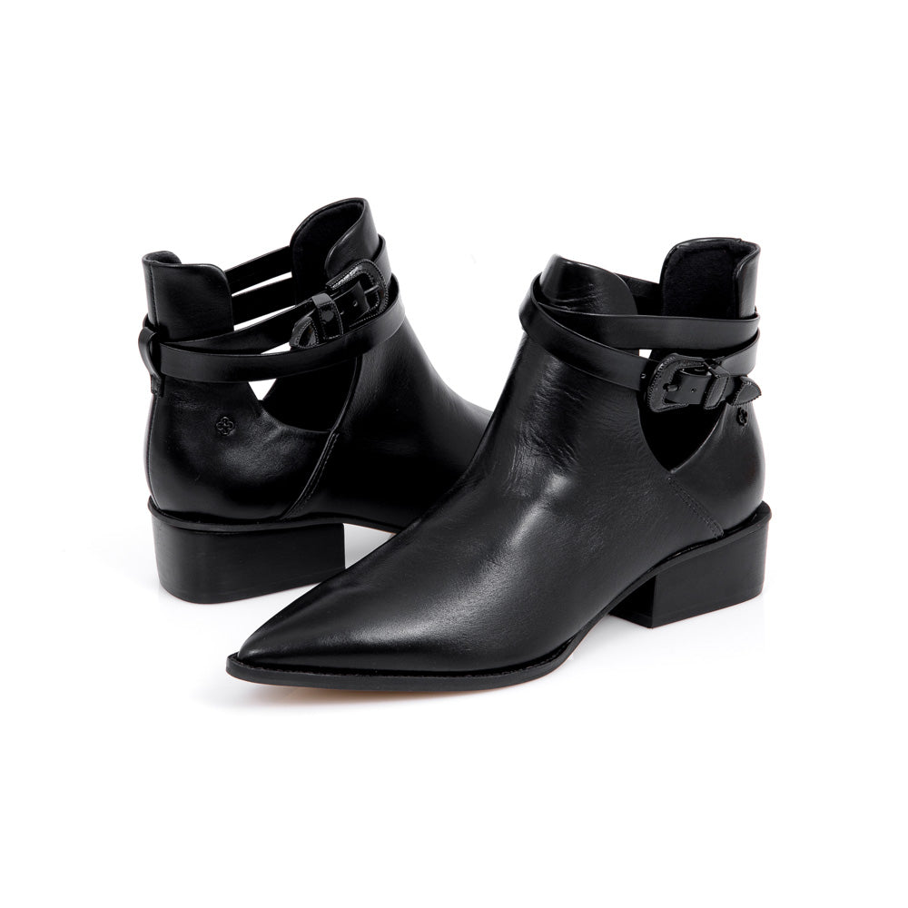 BOTA CANO CURTO PRETA DE COURO