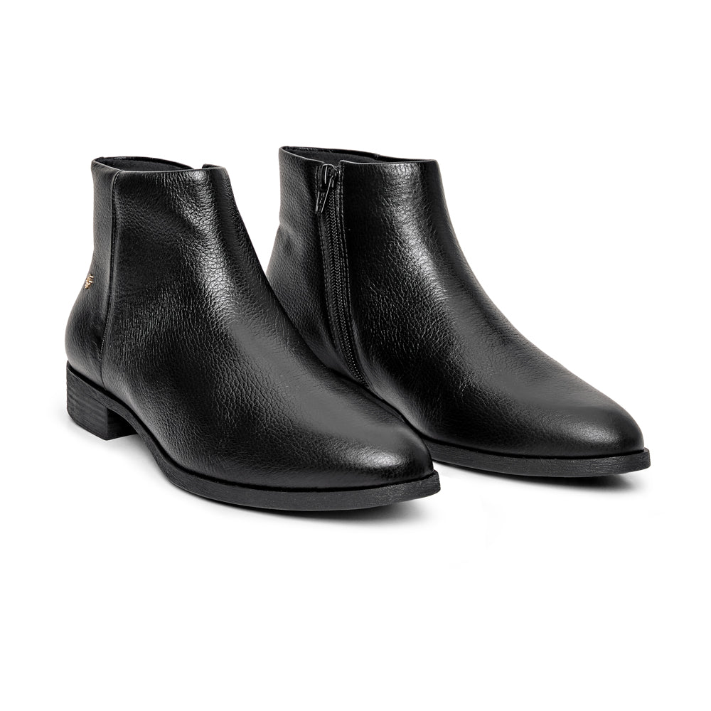 BOTA PRETA CANO CURTO DE COURO